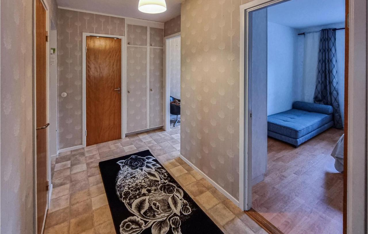 2 Bedroom Stunning Apartment In Asensbruk Екстер'єр фото